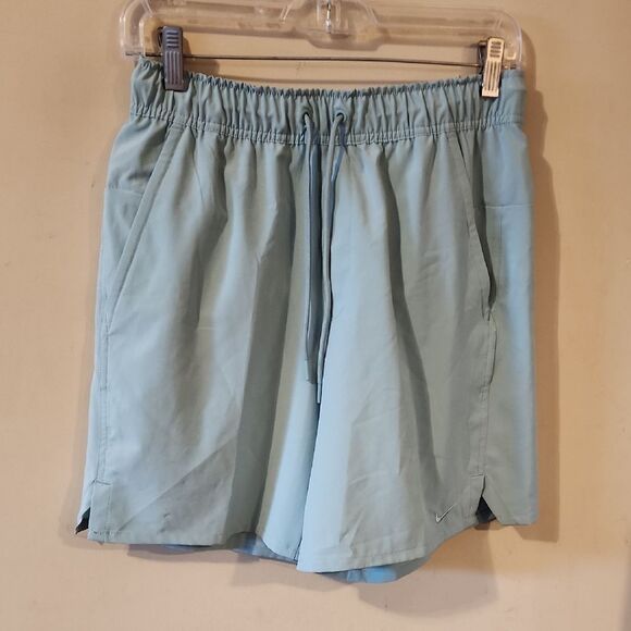 Nike Men's Light sage  Shorts small NWT - Picture 1 of 5